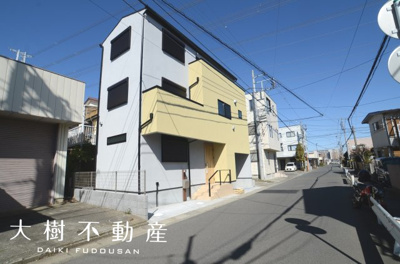 【前面道路含む現地写真】 | 海老名市門沢橋2丁目　新築戸建て　全１棟　【仲介手数料無料】
