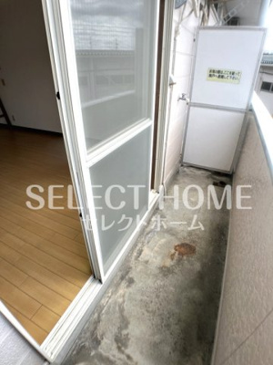 【バルコニー】 | メゾン西大平Ⅱ | 外からの目が気にならないバルコニーで洗濯物が干せます