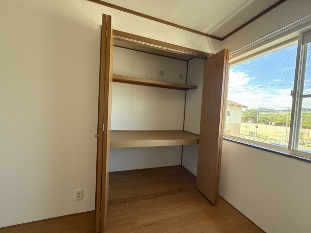 ヴァンヴェールＡの収納