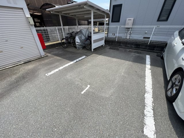 Ｌａ．プラティーヌの駐車場