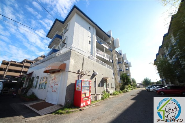 魚住コーポB棟の外観