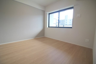 【洋室】 | カーサ　マリーナ　モンテカルロ