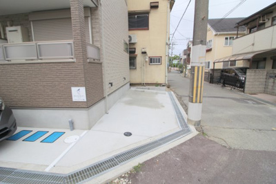 【駐車場】 | エムグレース豊中