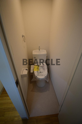 【トイレ】 | 今出川アイビーハウス | 落ち着いた色調のトイレです