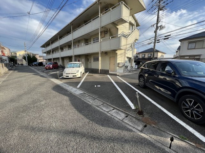 【駐車場】 | ハイフラット静徳　