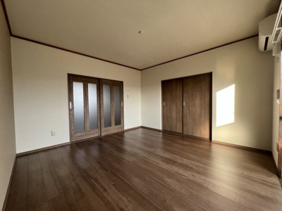 【寝室】 | ハイフラット静徳　