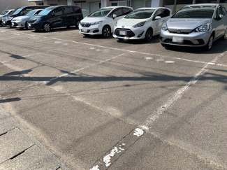 【駐車場】