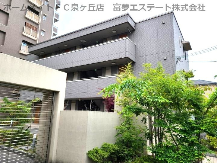 堺市西区浜寺石津町中２丁の賃貸マンションのエントランス