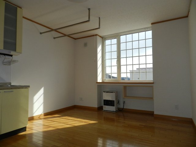 Ｌ．Ｆｉｒｓｔ　Ｃｏｕｒｔの居間・リビング