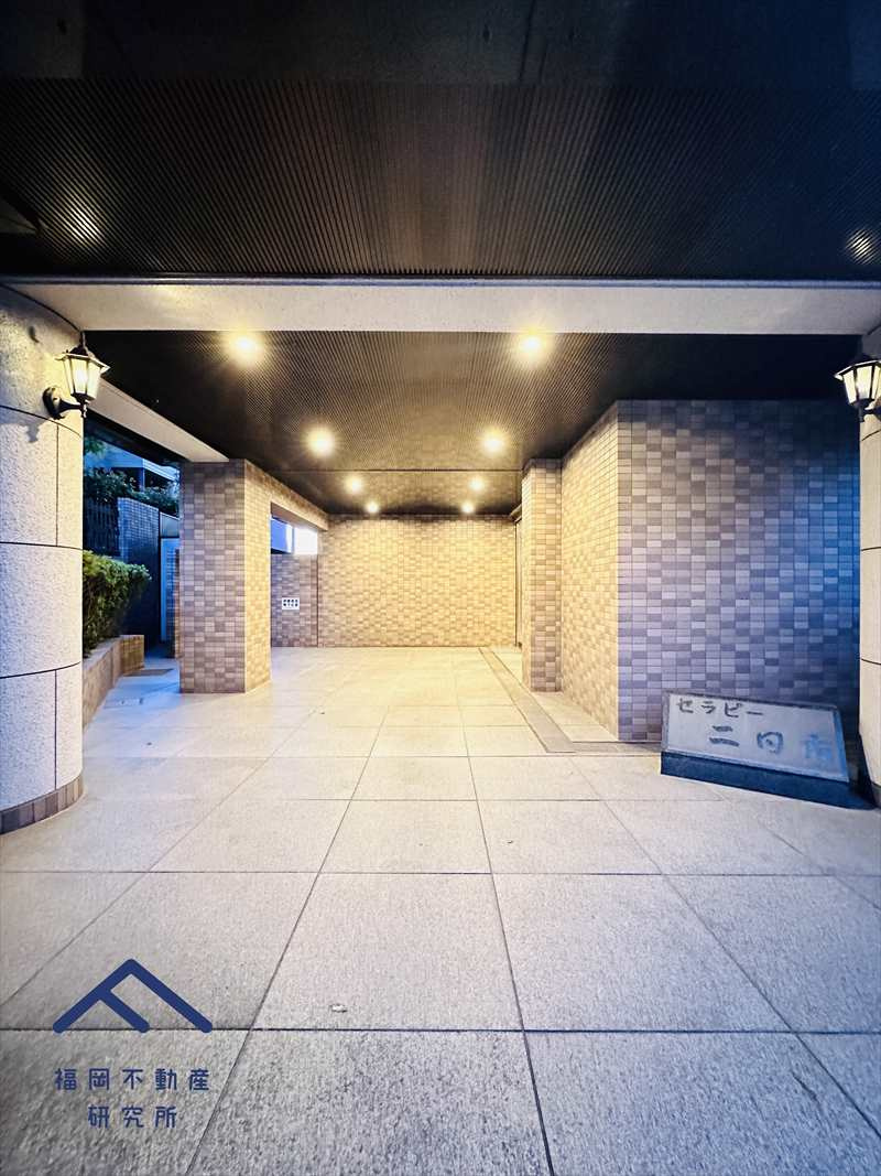 セラピー二日市のエントランス