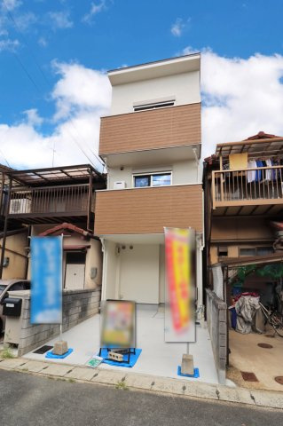 上鳥羽西浦町の外観