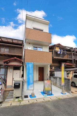 上鳥羽西浦町の外観