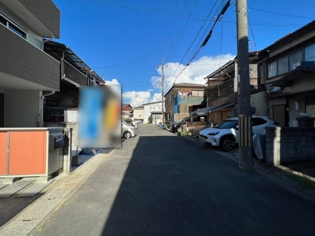 上鳥羽西浦町の前面道路含む現地写真