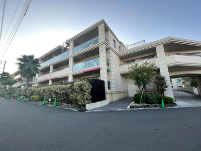 【外観】 | ヴェレーナシティ パレ・ド・シエル カルティエ2 | 総戸数76戸、平成29年1月築、管理人は日勤勤務につき管理体制良好です♪