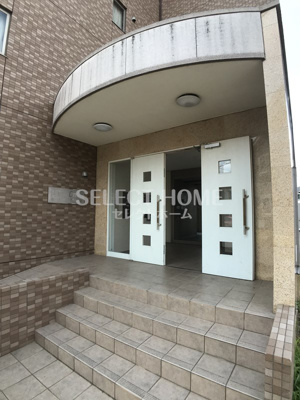 【エントランス】 | フルール・ド・スリジェ | 建物の内部です