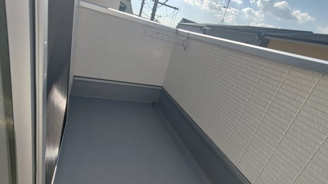 【バルコニー】 | 真上の家
