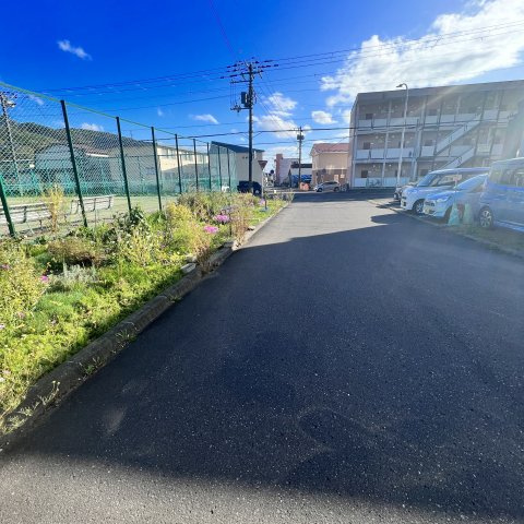 Ｌ．Ｆｉｒｓｔ　Ｃｏｕｒｔの展望