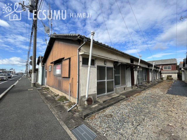 姫路市大津区新町1丁目／売土地の前面道路含む現地写真