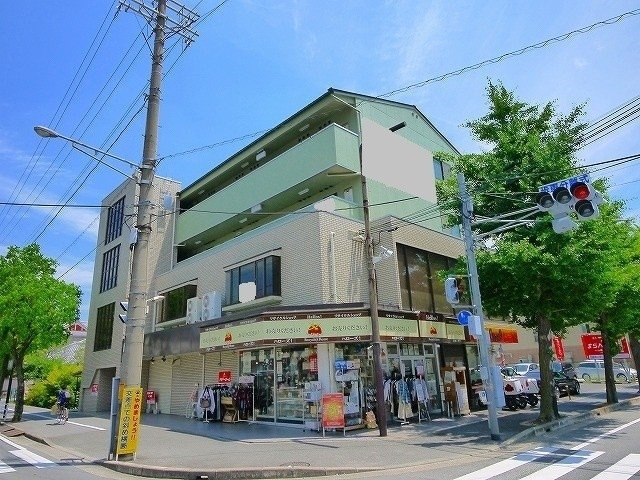 上田ビル（三島町）の外観
