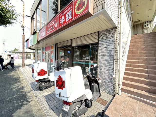 上田ビル（三島町）のエントランス