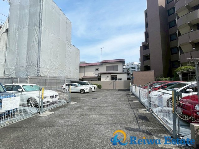 グリーンコーポ湘南辻堂の駐車場