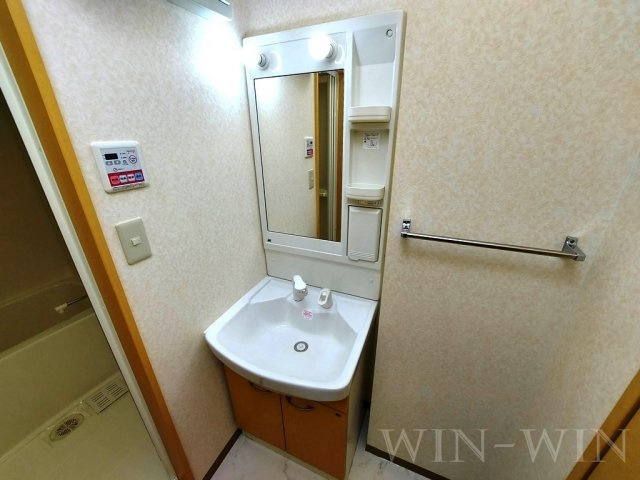 パストラルの独立洗面台