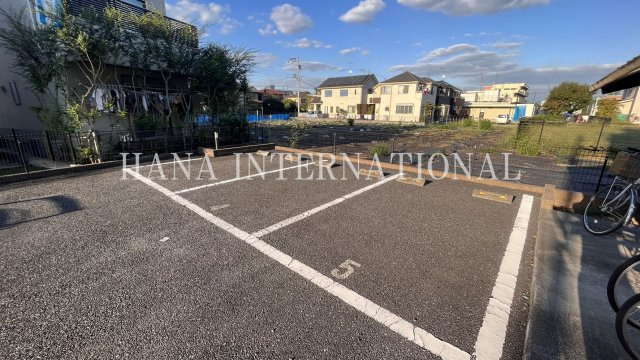 レグルスの駐車場