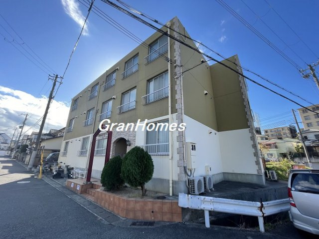 サニーパレス伊川谷の外観