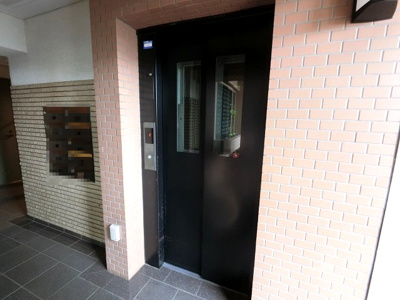 【その他共用部分】 | クレアヒルズ上星川東棟 | お買い物時やベビーカーの出し入れに便利なエレベーター付です。