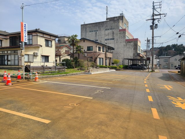 見附市本町２丁目の駐車場