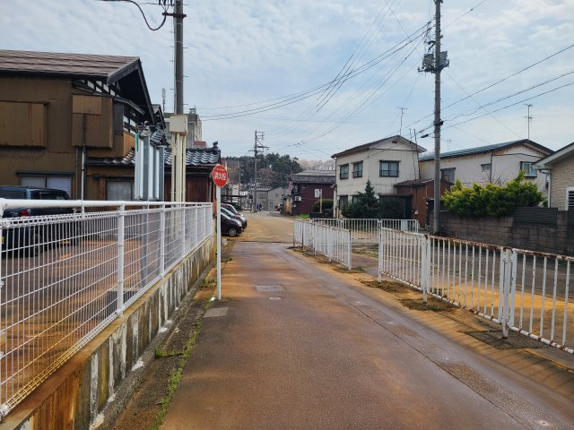 見附市本町２丁目の駐車場の外観