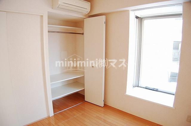 アーデンタワー立売堀の収納