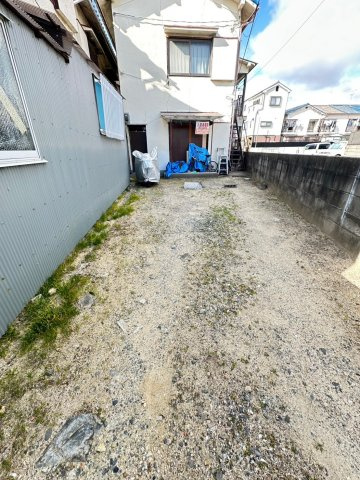 北別府貸家の駐車場