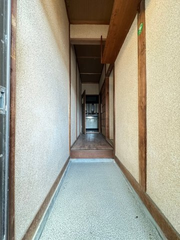 北別府貸家の玄関