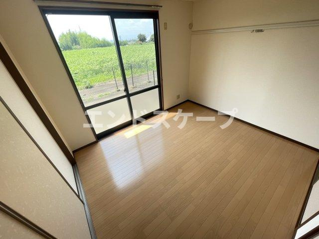 グランドヒルズAの洋室|高崎、前橋エリアのお部屋探しはエンドスケープまで！お客様の理想お聞かせ下さい♪