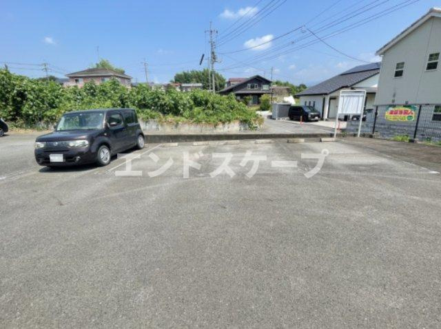 グランドヒルズAの駐車場|高崎、前橋エリアのお部屋探しはエンドスケープまで！お客様の理想お聞かせ下さい♪