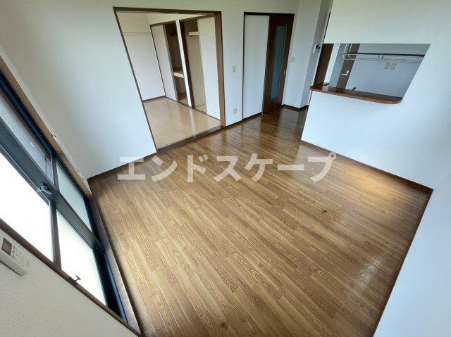 グランドヒルズAの居間・リビング|高崎、前橋エリアのお部屋探しはエンドスケープまで！お客様の理想お聞かせ下さい♪