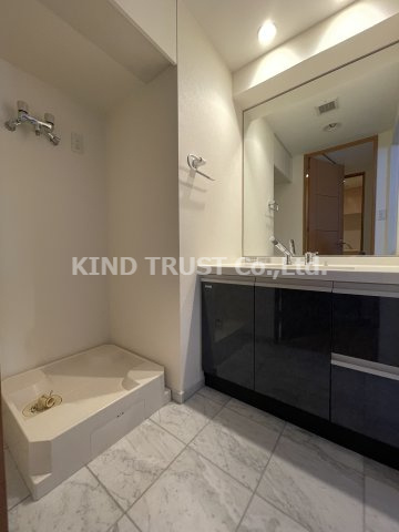 リーガル西天満Ⅲのロビー|建物の内部です