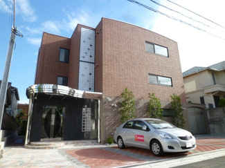 ★鉄筋コンクリート造３階建てマンション★
