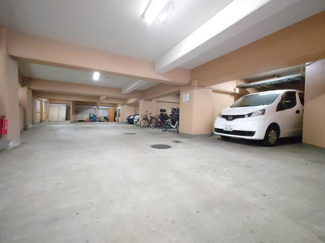 【駐車場】