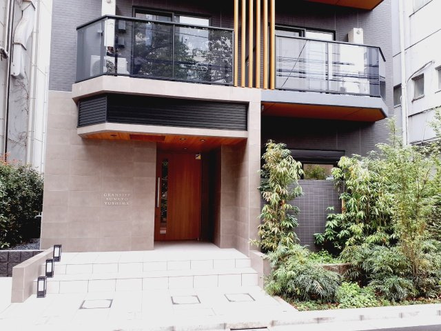 【エントランス】