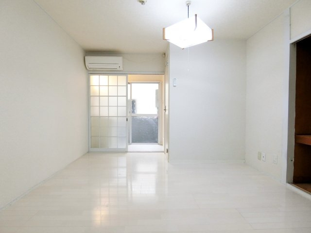 ヴィラナリー小川の内装