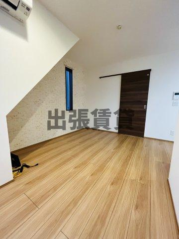 仲介手数料0円！Grandtic Residence堀田の居間・リビング