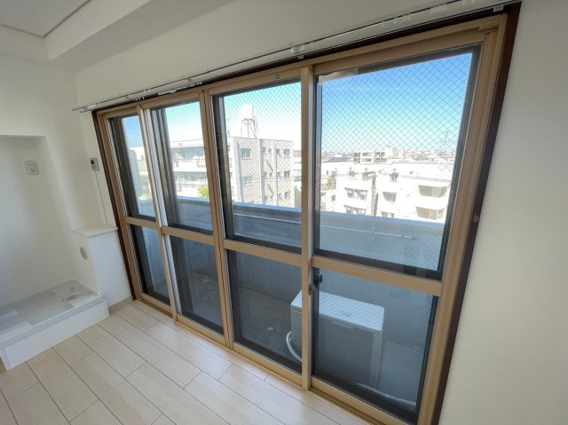 【内装】 | 新小野田ビル | 2重サッシで静かなお部屋