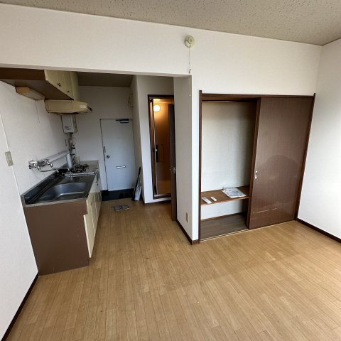 パークアベニューの内装|明るい洋室です