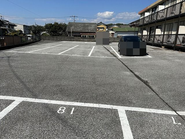 シティハイム種崎の駐車場|駐車場があるので、車を買う予定の方も安心です