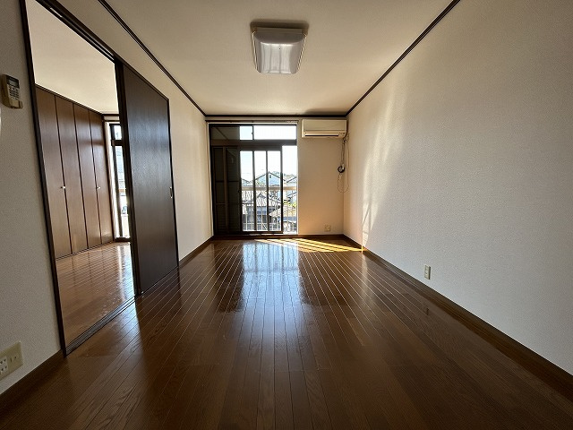 シティハイム種崎の居間・リビング|おしゃれなリビングです
※間取り反転の場合あり