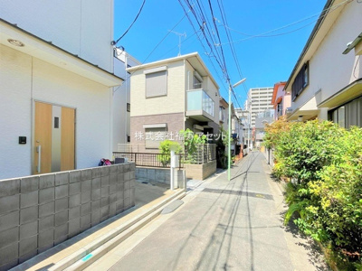 【前面道路含む現地写真】 | 《亀有駅 徒歩9分》葛飾区亀有２丁目　新築戸建て