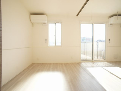 【寝室】 | SOLANA（ソラナ） | 清潔感のあるきれいな洋間です♪