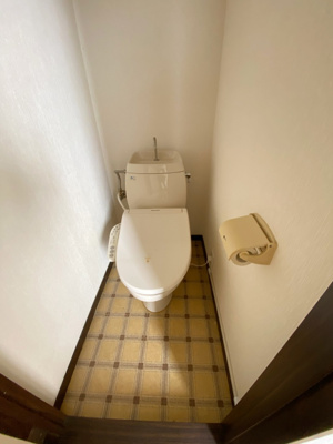 【トイレ】 | サンハイム | 温水洗浄付きです。